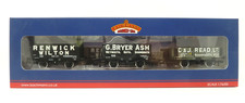 BACHMANN 37-078K SET OF THREE 5 / 7 PLANK WAGONS S&DJR LIMITED EDITION OO GAUGE