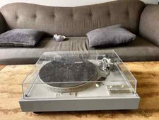 Turntable Yamaha YP-D7.