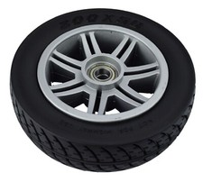 Front Wheel & Tyre Assembly