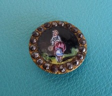 ENGLISH GEORGIAN ENAMEL BUTTON