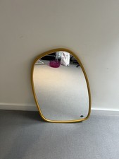 Deknudt Irregular Shape