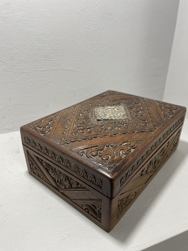 Beautifully carved vintage - beautifully,