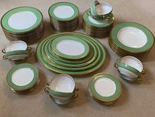 A COALPORT PORCELAIN DINNER