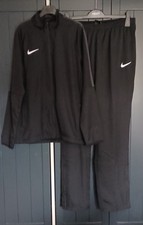 WOMENS BNWOT MEDIUM SIZE 10-12 BLACK NIKE DRI-FIT TRACKSUIT JACKET AND JOGGERS