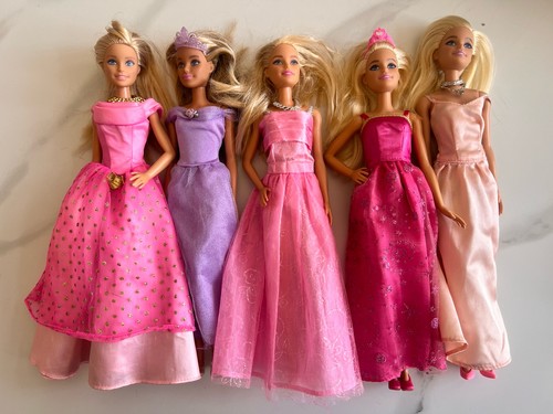 Barbie dolls bundle - barbie,