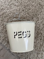 Metal Cream Peg Storage Tin Box Handle for Laundry and Kitchen