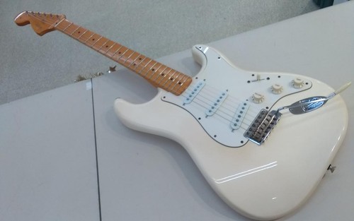 Fender mexico stratocaster - fender,