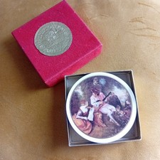 Vintage Waddingtons Fine Playing Cards Round Shaped Original Box Complete Set