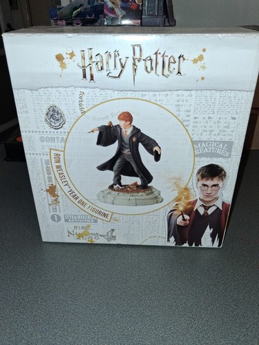 Harry potter year one figurine - potter,