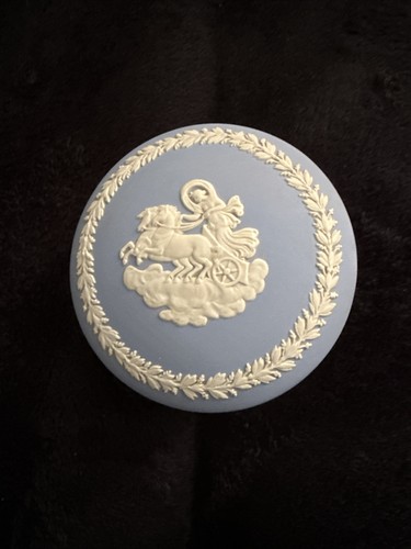 Wedgewood blue vintage powder - wedgewood,