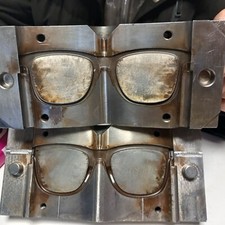 Injection Mould For Complete