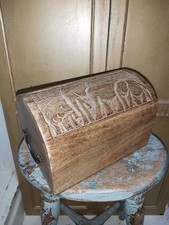 HAND CARVED SOLID MANGO WOOD