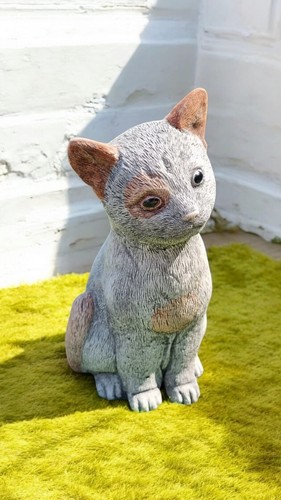 Latex and fibreglass - latex, mould