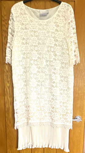 Taylor white floral lace - j.taylor,