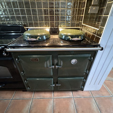 Sandyford Range Cooker - oil fired. Sandyford Sterling 2 Cooker in dark green