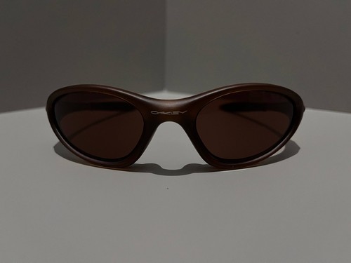 Brown oakley minute 0 - oakley,
