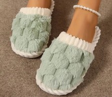 Cosy Fluffy Warm Green Home Slippers - Size 5