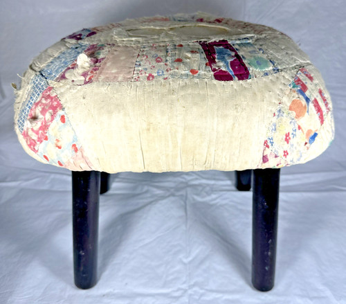 Vtg quilt footstool bench - quilt,