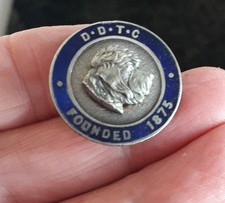 DANDIE DINMONT  TERRIER CLUB KENART  METAL DOG BADGE