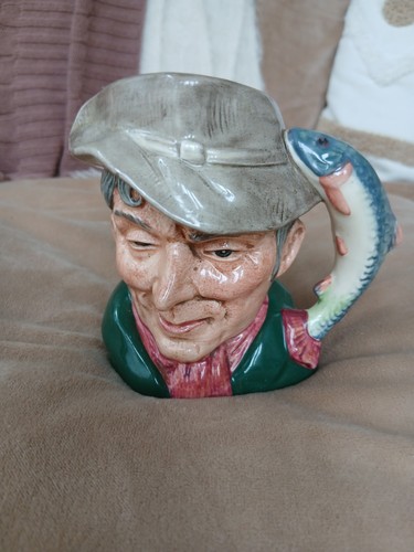 Royal doulton toby jug - royal,