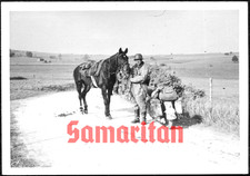 I12/25 WW2 ORIGINAL PHOTO OF GERMAN SOLDIER DISPATCH RIDER STANDING BY HORSE