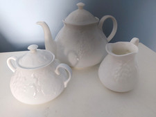 Wedgwood strawberry vine - wedgwood,