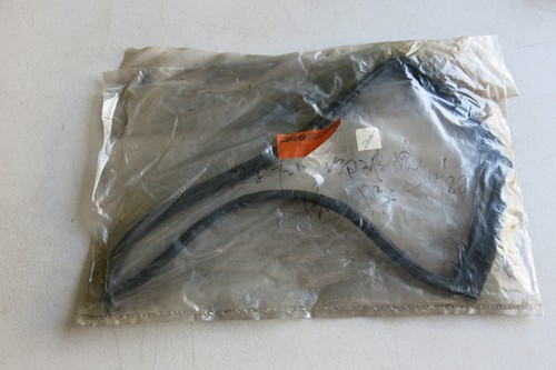 Bmw left window frame seal - bmw, e23