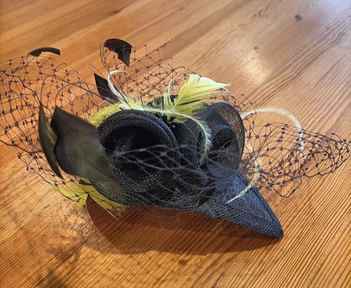 Black lime feather - &,