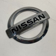 2007-2011 Nissan Versa Emblem