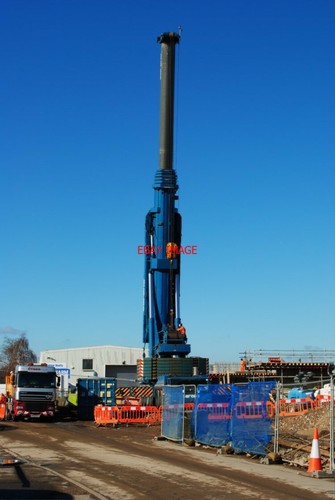 Photo reading giant crane - photo,