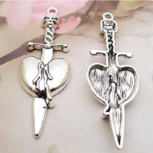 Big weapon skull heart sword - weapon,