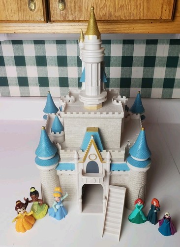 Disney parks cinderella castle - parks,