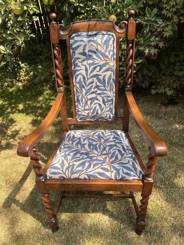 Solid oak 1920s - oak, carver