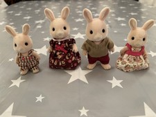 SYLVANIAN FAMILIES CHAMPAGNE HOPKINS RABBIT FAMILY FIGURES