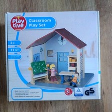 Playtive Wooden School