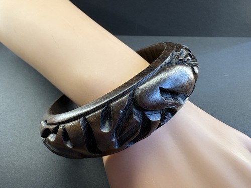 Hand carved african wooden - hand,