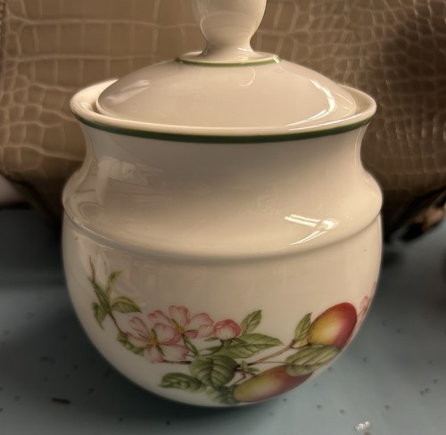 Michael ashberry lidded - ashberry,
