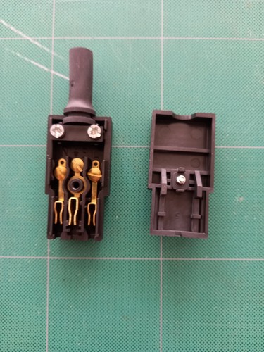 C15 rewirable iec socket - x,