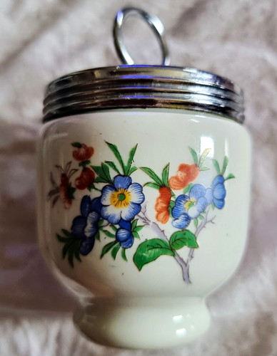 Royal worcester porcelain - worcester, egg