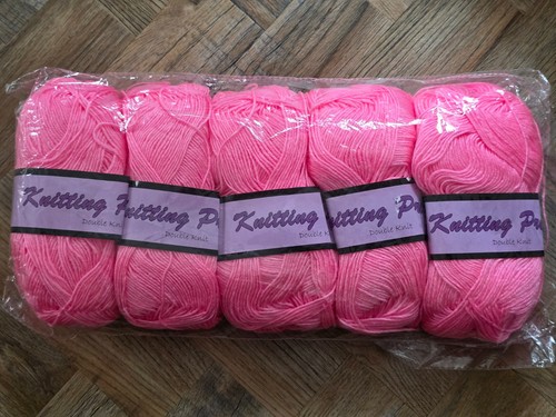 Knitting pretty pink - knitting, pretty,