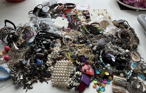 Costume jewellery job lot - job,