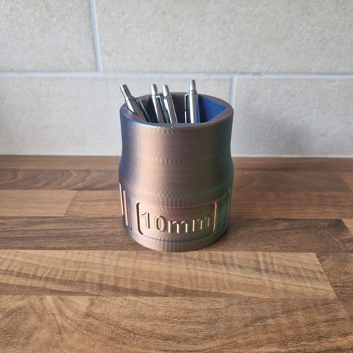 Giant 10mm socket desk - giant,