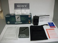 BOXED V VGC SONY WALKMAN