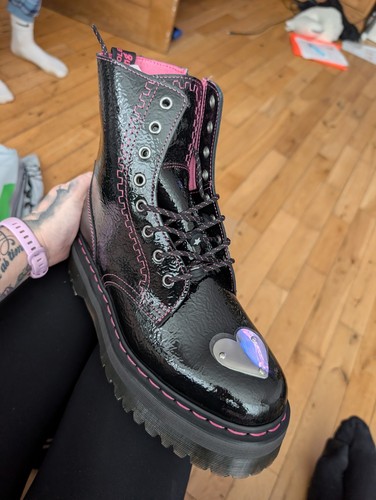 Martens size 7 boots - 7,