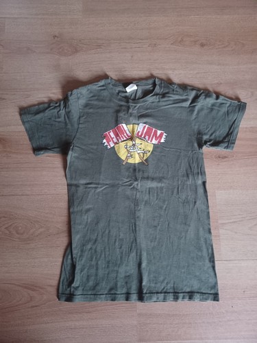 Pearl jam 2010 tour tshirt - pearl,