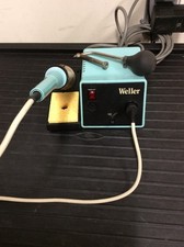 weller soldering station/iron with desoldering head
