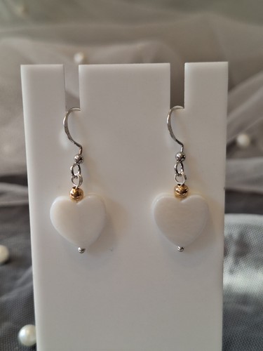 Mother pearl heart shell - of,