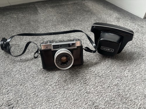 Yashica rangefinder camera - m-3,