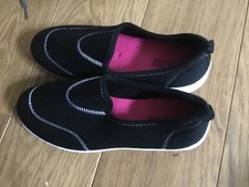 WOMENS CASUAL COMFORT SHOES BY "ACTIVE WALKERS" SIZE 7 BLACK (G016)