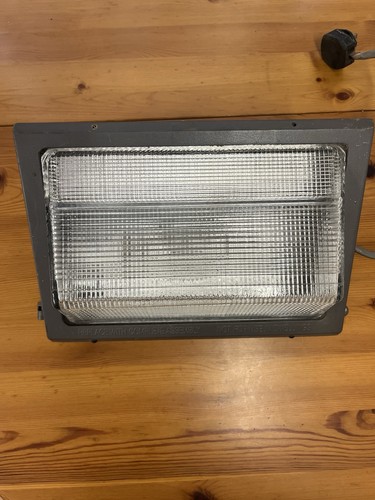 Large outdoor industrial light - large,